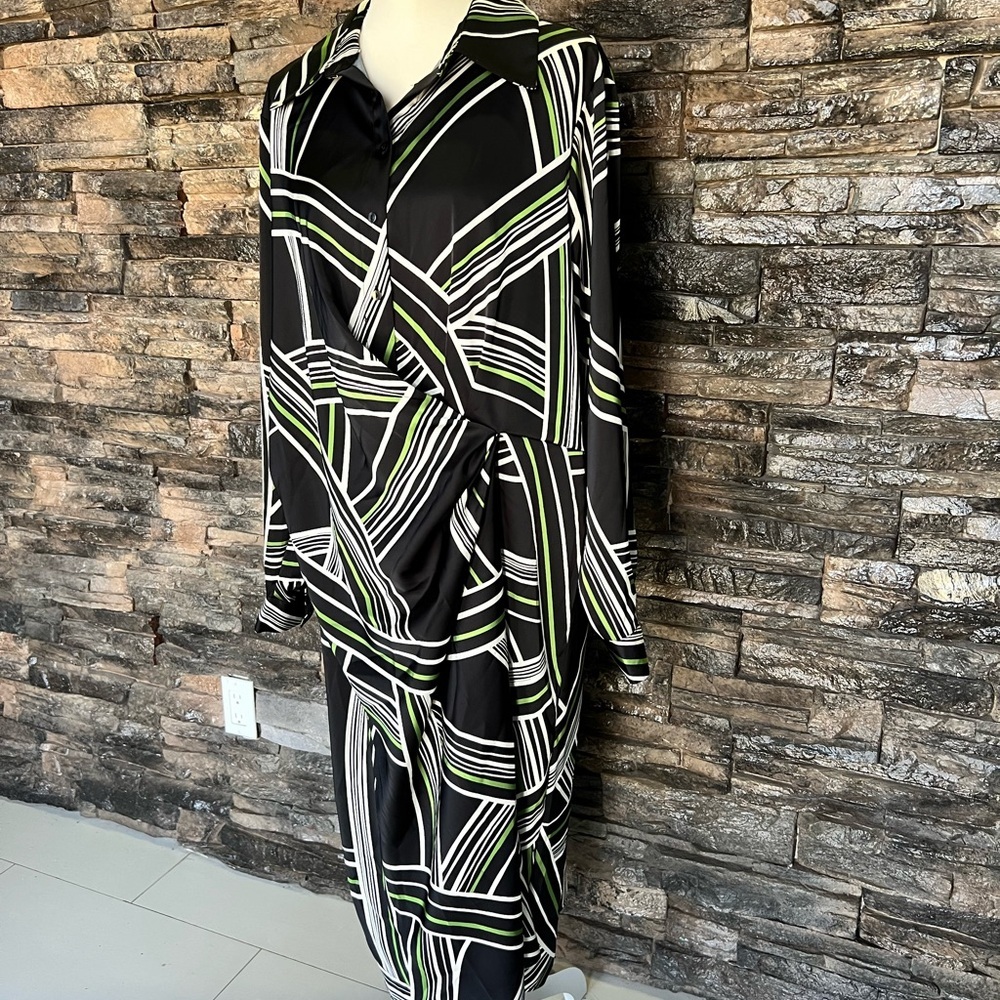 Worthington Black and Green Patterned Dress - Picture 4 of 10